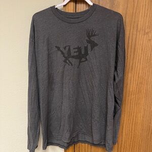Yeti Running Whitetail Charcoal Long Sleeve Men's Tee